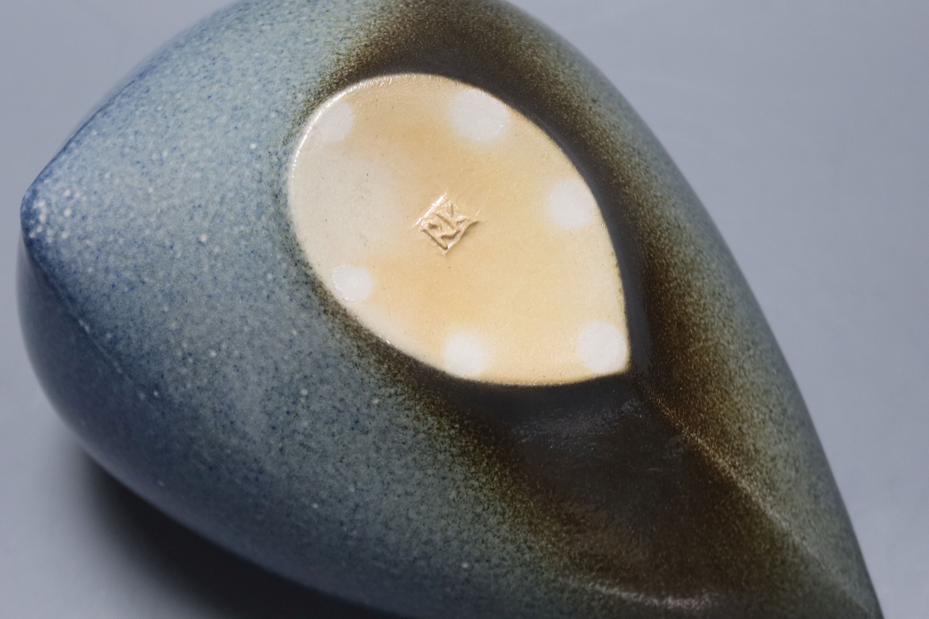 Ruth King (b.1955), a salt glazed barge pot, impressed RK mark, 25cm
